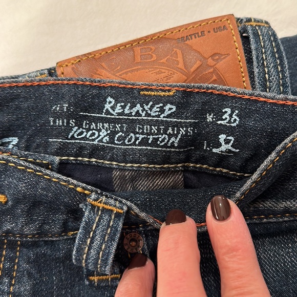 New in package Mens Eddie Bauer relaxed lined jeans. - Picture 3 of 10